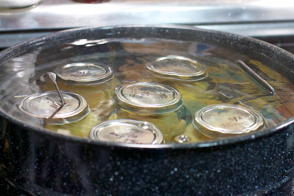 Boiling water canning